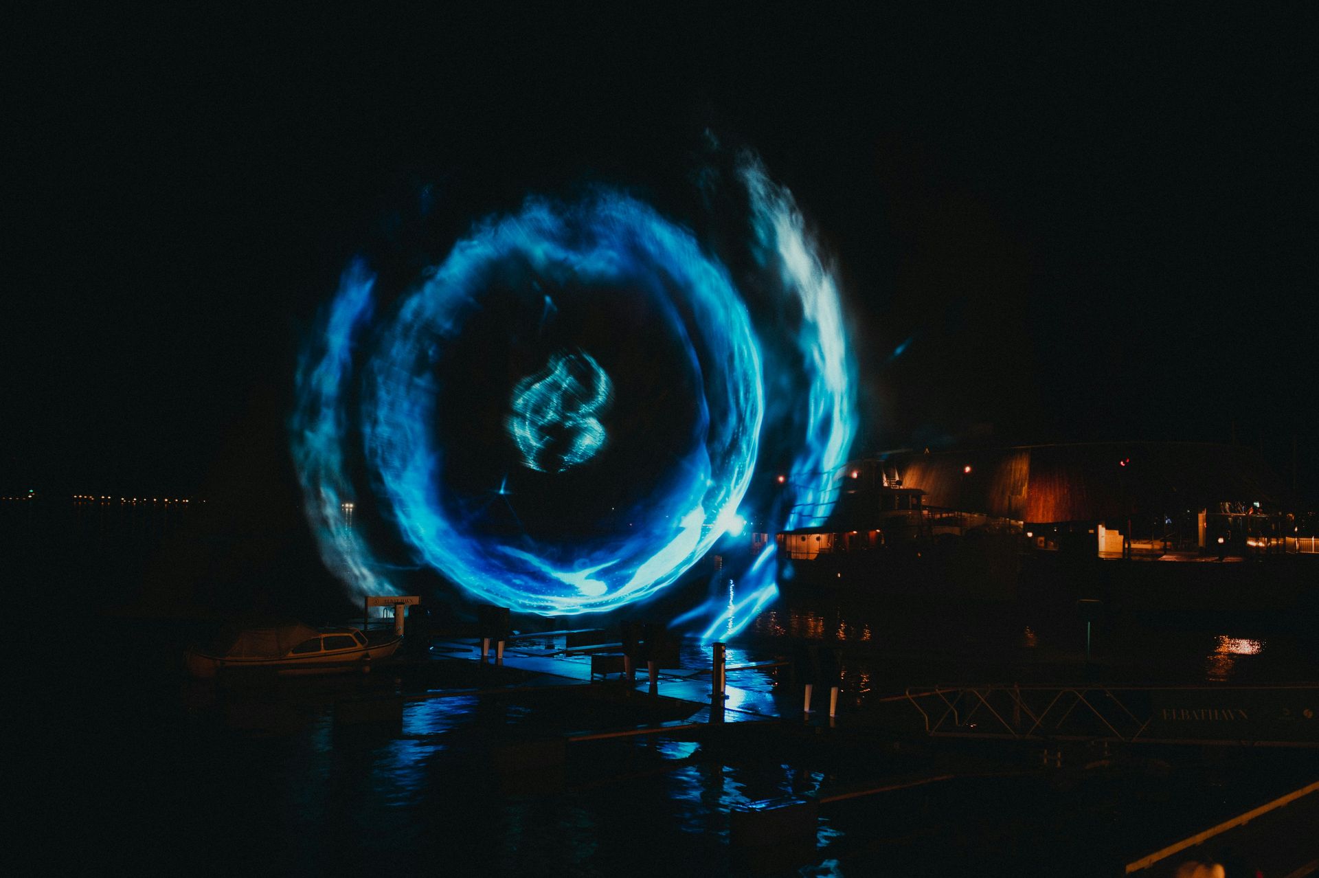 hologram projectors1